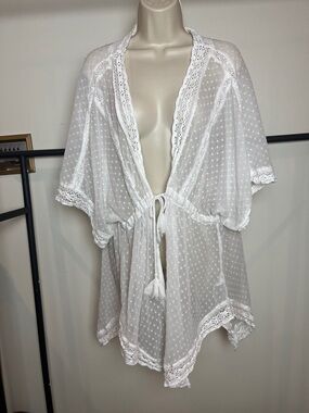 Abercrombie & Fitch White Sheer Lace-Trim Kimono